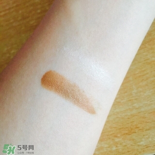 tf修容膏怎么用？tom ford修容膏使用方法