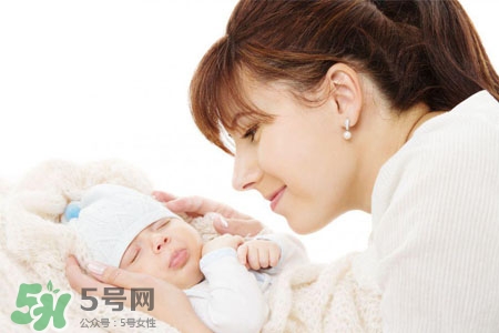 3月份的新生兒穿什么衣服？三月份寶寶穿什么衣服？