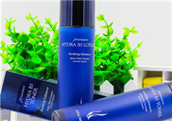 ahc水乳和蘭芝水乳哪個(gè)好？ahc水乳和蘭芝水乳哪個(gè)好用？