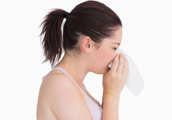 打噴嚏是風(fēng)寒還是風(fēng)熱？風(fēng)熱感冒會打噴嚏嗎？