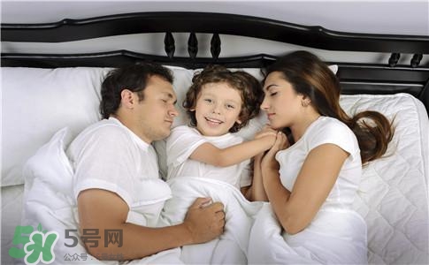 愛愛被孩子撞見怎么辦？愛愛被看到了怎么辦