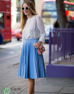 百褶裙搭配什么外套？百褶裙搭配什么外套好看？
