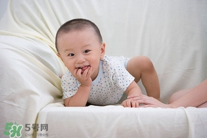 寶寶空調(diào)病什么癥狀 嬰兒空調(diào)房注意事項 寶寶空調(diào)病什么癥狀 嬰兒空調(diào)房注意事項