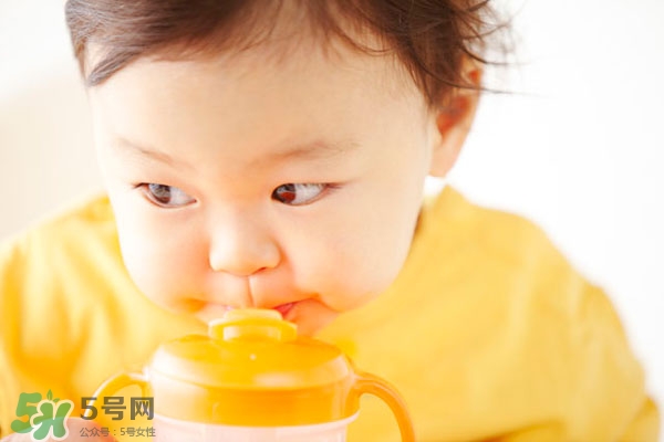 寶寶大便干燥拉不出來怎么辦 寶寶大便干燥怎么辦 寶寶大便干燥拉不出來怎么辦 寶寶大便干燥怎么辦