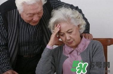 頭痛頭暈是什么原因 頭痛頭暈惡心想吐是怎么回事 頭痛頭暈是什么原因 頭痛頭暈惡心想吐是怎么回事