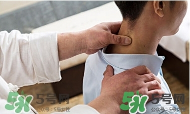 頸椎病癥狀 頸椎病犯了怎么辦 頸椎病癥狀 頸椎病犯了怎么辦