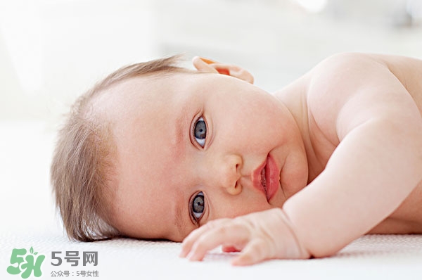 孕期吃什么寶寶頭發(fā)黑 孕期吃什么孩子頭發(fā)好 孕期吃什么寶寶頭發(fā)黑 孕期吃什么孩子頭發(fā)好