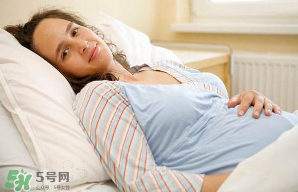 妊娠反應(yīng)嚴(yán)重怎么辦 妊娠反應(yīng)嚴(yán)重怎么緩解 妊娠反應(yīng)嚴(yán)重怎么辦 妊娠反應(yīng)嚴(yán)重怎么緩解