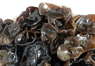 黑木耳泡太久會中毒嗎？黑木耳泡久了有毒嗎？