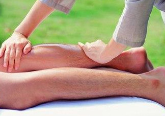 小腿突然抽筋怎么回事？小腿突然抽筋是什么原因