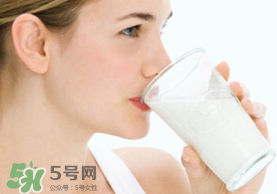 吃菠蘿舌頭麻怎么回事？吃菠蘿舌頭麻是過敏嗎