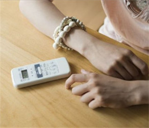 吹空調(diào)渾身無力怎么辦？長時間吹空調(diào)有什么危害？