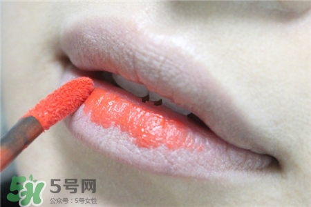 阿瑪尼紅管301唇釉 阿瑪尼紅管301試色 阿瑪尼紅管301唇釉 阿瑪尼紅管301試色