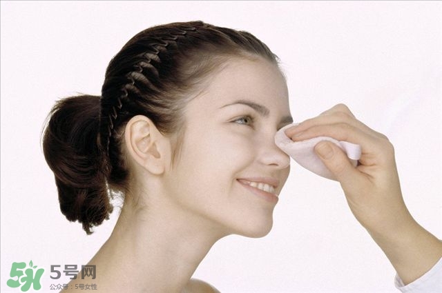 怎么看卸妝水好不好 怎么判斷卸妝水的好壞 怎么看卸妝水好不好 怎么判斷卸妝水的好壞