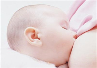 我的奶水發(fā)黃是怎么回事？ 哺乳期奶水發(fā)黃還可以喂奶嗎？