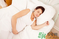 懷孕夢(mèng)見蛇是什么意思？懷孕夢(mèng)到蛇預(yù)示著什么