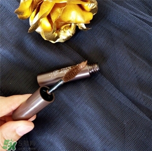 染眉膏對眉毛有傷害嗎,染眉膏的危害 染眉膏對眉毛有傷害嗎,染眉膏的危害