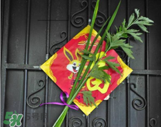 艾草掛門(mén)上是什么意思？艾草放門(mén)口什么作用？