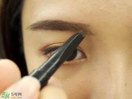 新手怎樣修眉畫眉 新手如何學會修眉畫眉 新手怎樣修眉畫眉 新手如何學會修眉畫眉