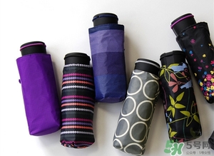 黑檸檬和蕉下哪個好？黑檸檬和蕉下太陽傘對比