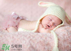 寶寶睡覺打鼾怎么回事？寶寶睡覺打鼾正常嗎？