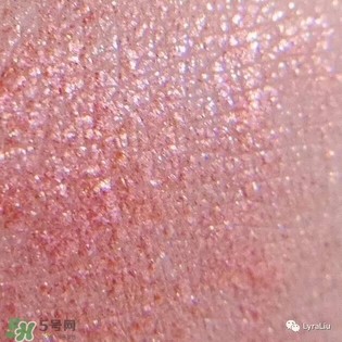 huda beauty玫瑰金眼影盤眼妝教程_試色圖 huda beauty玫瑰金眼影盤眼妝教程_試色圖