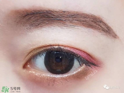 huda beauty玫瑰金眼影盤眼妝教程_試色圖 huda beauty玫瑰金眼影盤眼妝教程_試色圖