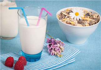 脫脂奶粉哪個牌子好？脫脂奶粉什么品牌的好？