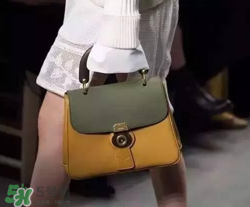 burberry dk88鎖頭包尺寸多大？巴寶莉dk88包有幾種尺寸？