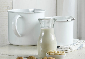 純牛奶什么時(shí)候喝最好？純牛奶哪個(gè)牌子好