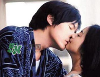 初吻怎么接吻？如何接吻不像初吻？