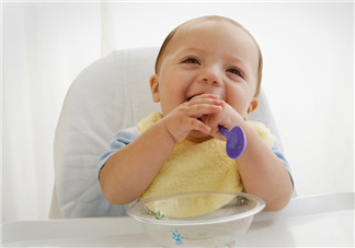 夏天寶寶怎么洗澡最好 夏天寶寶洗澡怎么洗？