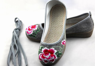 閏六月為什么要給媽媽買衣服？閏六月給媽媽買什么？