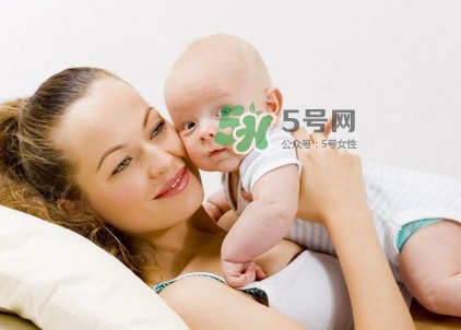 孩子大哭大鬧時該怎么辦 孩子渴望被關(guān)注的心理 孩子大哭大鬧時該怎么辦 孩子渴望被關(guān)注的心理