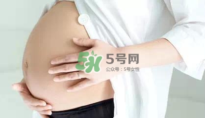 孕期肚皮癢是怎么回事？妊娠紋癢怎么辦？