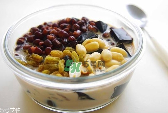 燒仙草是什么做的？燒仙草是發(fā)物嗎