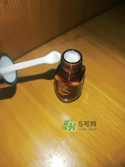 雅詩蘭黛小棕瓶眼霜效果怎么樣 雅詩蘭黛小棕瓶眼霜到底好不好 雅詩蘭黛小棕瓶眼霜效果怎么樣 雅詩蘭黛小棕瓶眼霜到底好不好