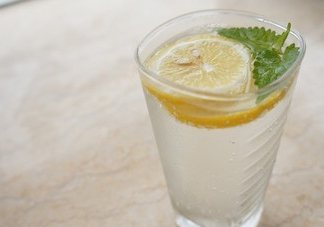 蘇打水一天喝多少最好？蘇打水每天喝多少合適？