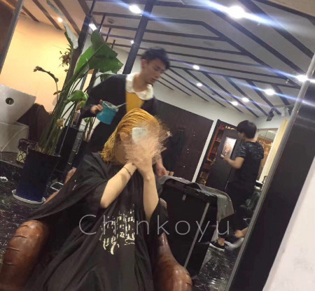 漂發(fā)和染發(fā)的區(qū)別 漂發(fā)和染發(fā)心得 漂發(fā)和染發(fā)的區(qū)別 漂發(fā)和染發(fā)心得