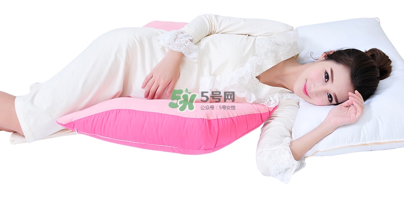 孕婦左側(cè)臥怎么睡舒服？孕婦左側(cè)臥位