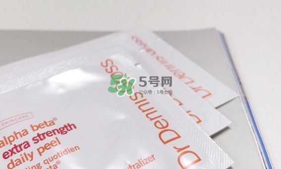油痘肌適合什么護(hù)膚品 油痘肌的皮膚護(hù)理方法 油痘肌適合什么護(hù)膚品 油痘肌的皮膚護(hù)理方法