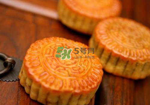 廣式月餅為什么硬？月餅皮發(fā)硬怎么辦？