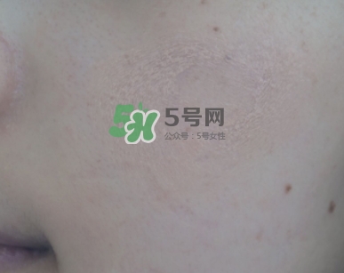 cpb光潤粉凝膏粉底膏怎么樣？cpb光潤粉底膏粉凝膏好用嗎