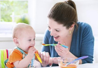 一歲后的寶寶如何喂養(yǎng)？寶寶喝牛奶好嗎？