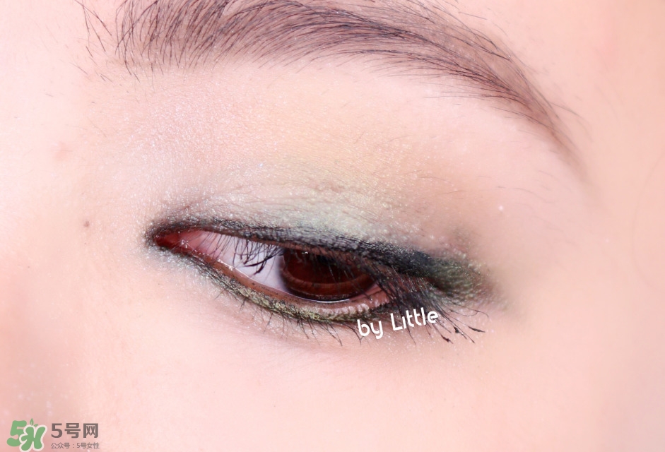 urban decay basquiat眼影盤(pán)色號(hào)_巴斯奎特眼影盤(pán)試色圖 urban decay basquiat眼影盤(pán)色號(hào)_巴斯奎特眼影盤(pán)試色圖