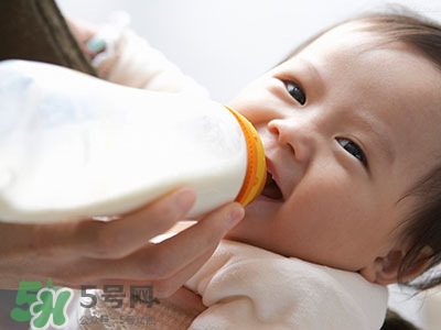寶寶經(jīng)常換奶粉好嗎？經(jīng)常換奶粉對(duì)寶寶有什么影響？