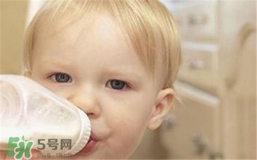 寶寶經(jīng)常換奶粉好嗎？經(jīng)常換奶粉對(duì)寶寶有什么影響？