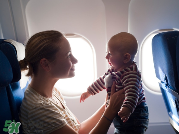 兒童安全座椅要坐到幾歲？兒童安全座椅適合多大的孩子？