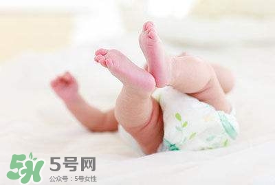 新生兒尿不濕怎么選？新生兒尿不濕什么牌子好？