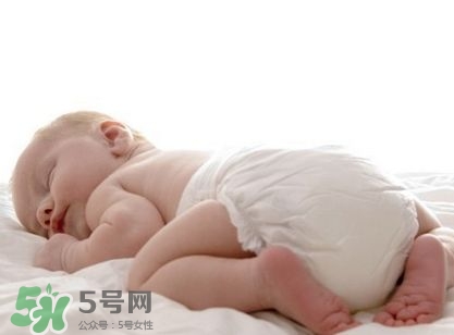 尿布和尿不濕哪個(gè)科學(xué)？尿布和尿不濕的區(qū)別